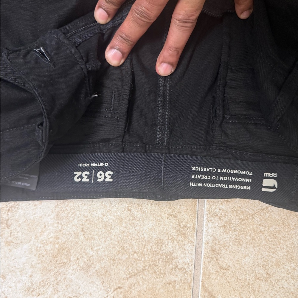 G-Star Men's Dark Cargo Pants - Picture 3 of 6